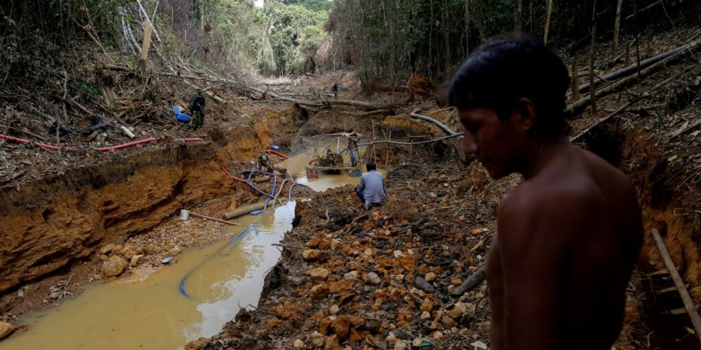 PF descobre que policial enviava armas para garimpo em Roraima