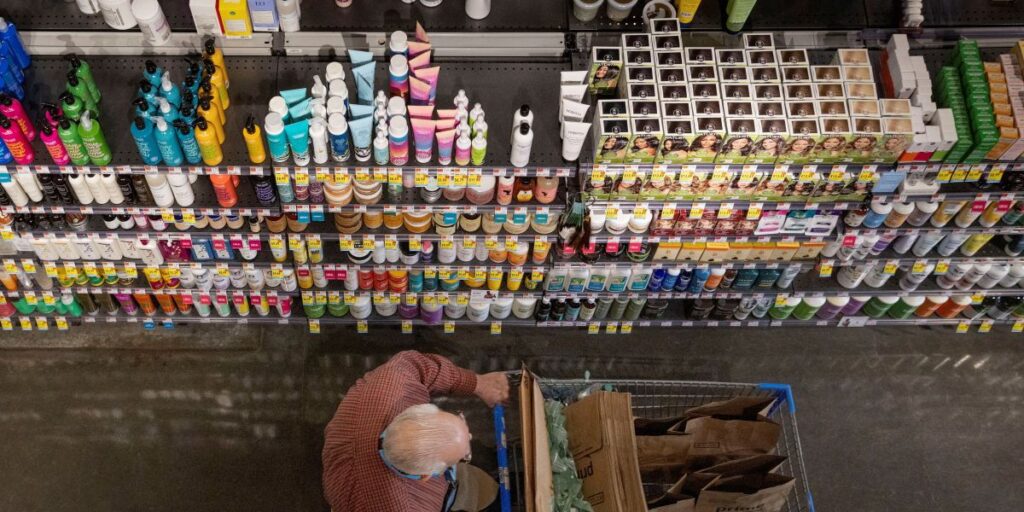 PCE: inflação nos EUA sobe 0,3% em fevereiro e 2,5% em um ano