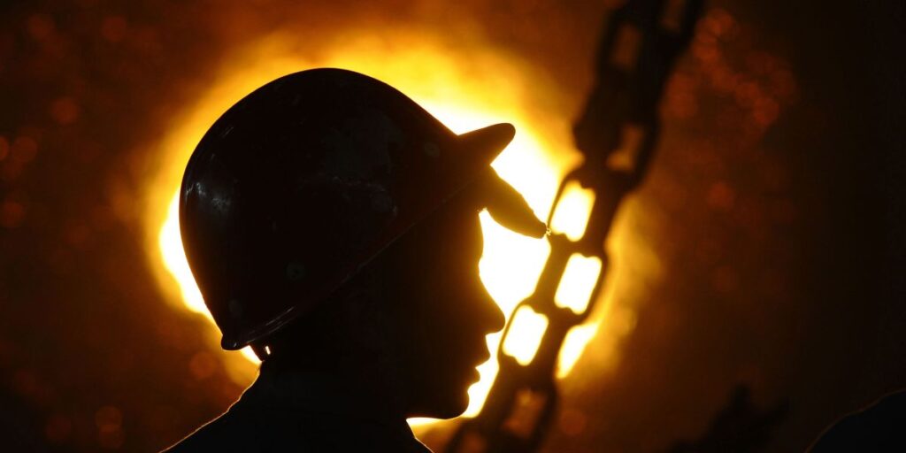 Lucro industrial da China recua 0,3% na base anual no 1º bimestre