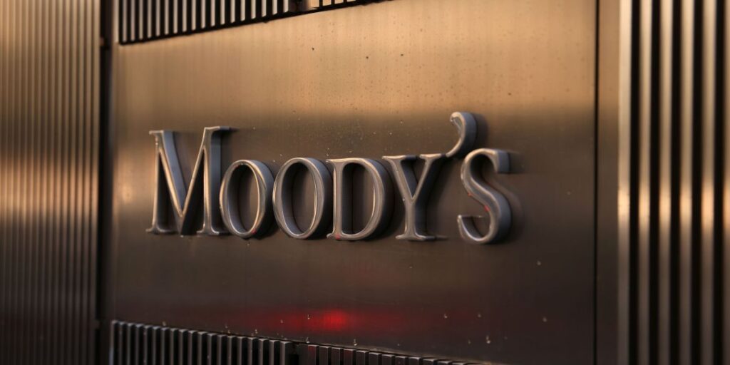 Moody's diz que força fiscal dos EUA deve continuar em declínio