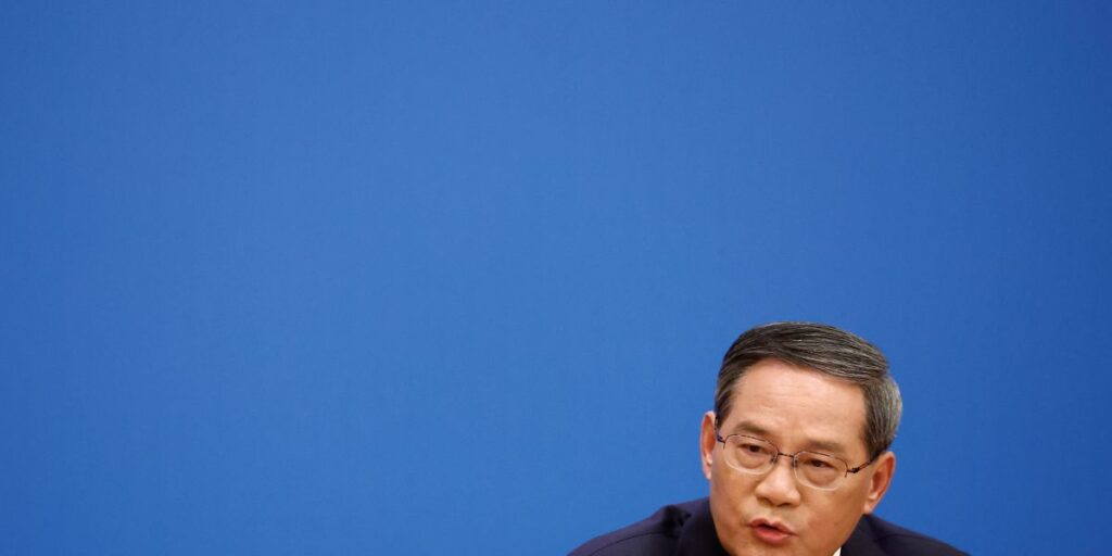 Premiê: China trabalhará para "avançar firmemente" reunificação com Taiwan