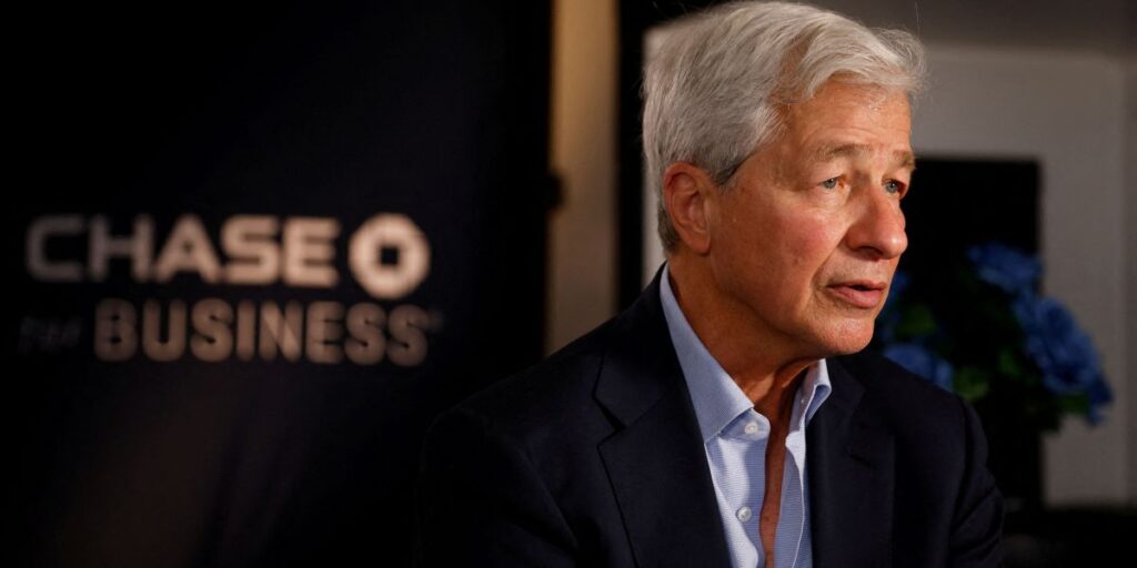 "Incerteza não é uma coisa boa", diz CEO do JPMorgan sobre tarifas dos EUA
