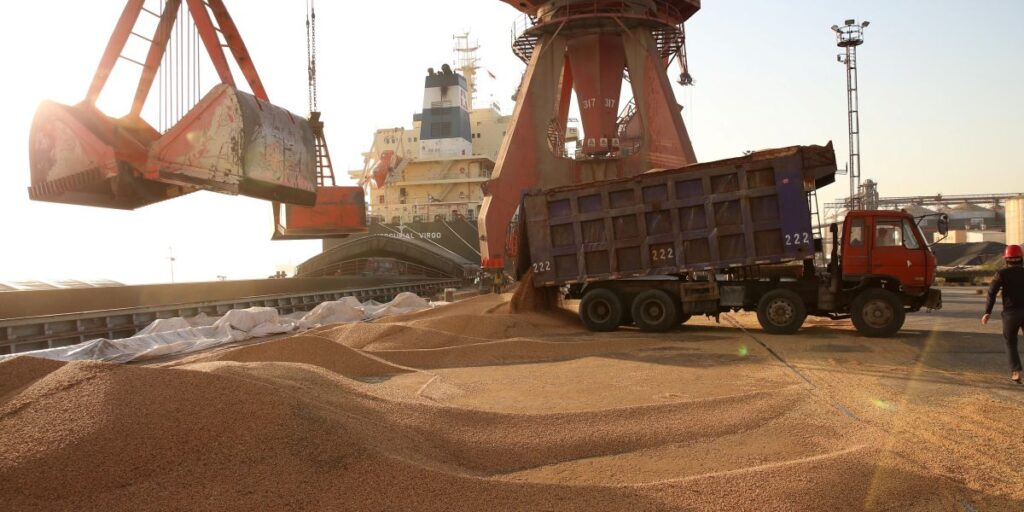 Veja setores que mais devem ser afetados após alta dos juros a 14,25%