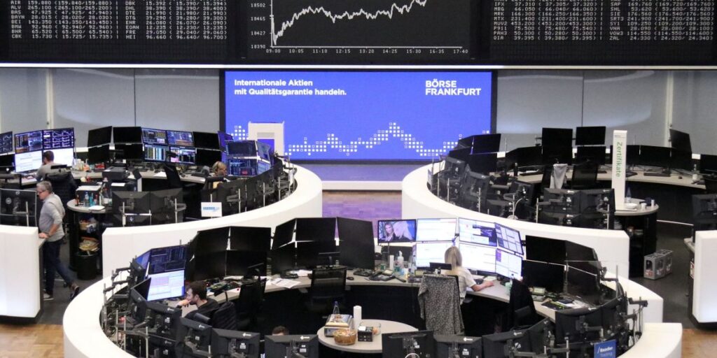 Bolsas da Europa fecham em alta com foco na Alemanha