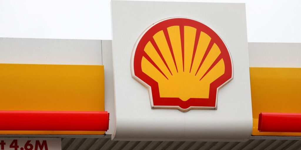 Shell eleva distribuições a acionistas e meta de vendas de GNL