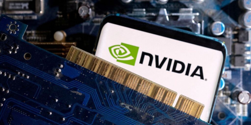 CoreWeave, apoiada pela Nvidia, reduz oferta pública inicial nos EUA
