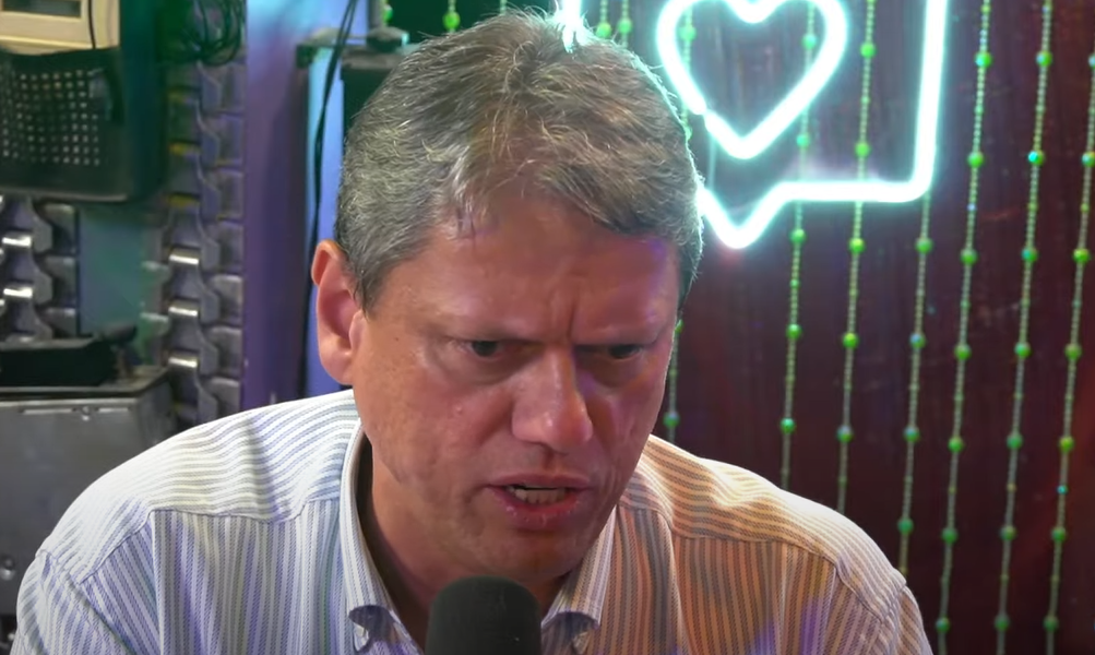 Tarcísio nega ter elogiado urnas eletrônicas: "Falei da Justiça Eleitoral"