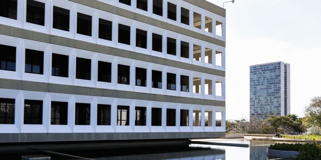 Exclusivo: Auditoria na Previ levanta suspeita em compra de ações da Vibra