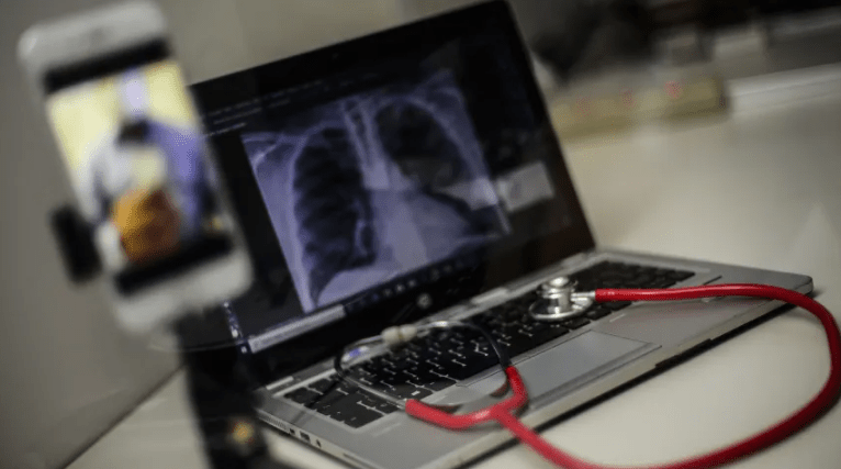 Golden Cross orienta usuários a migrarem de plano de saúde