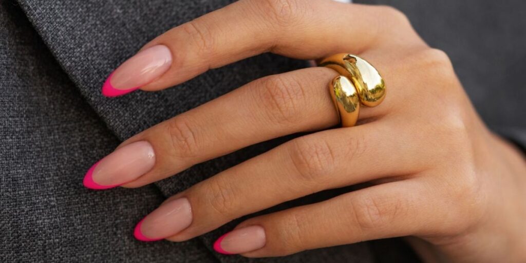 Alongamento de unha: conheça tendências e cuidados necessários