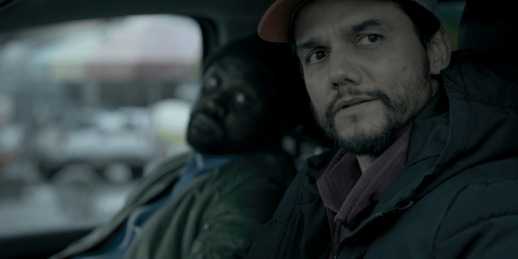 Wagner Moura diz estar "desencanado" com o inglês: "Falo com meu sotaque"