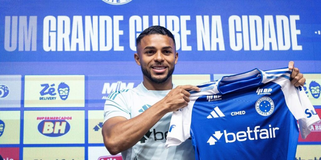 Novo reforço, Wanderson é apresentado no Cruzeiro e manda recado à torcida