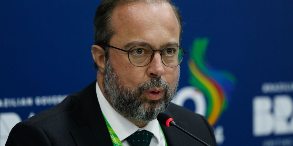 Após cancelamento de leilão de energia, Silveira promete nova consulta