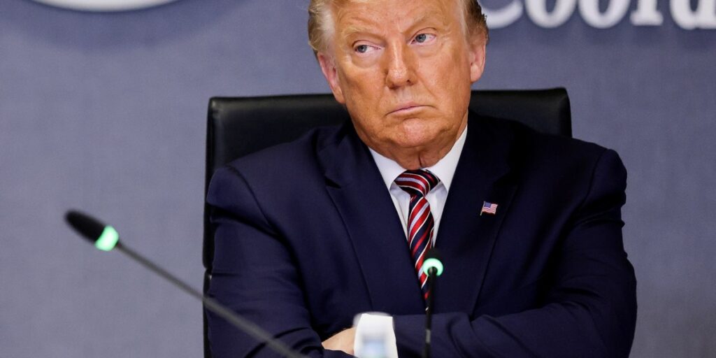 Governo Trump pode ser alvo de investigação por "insider trading"
