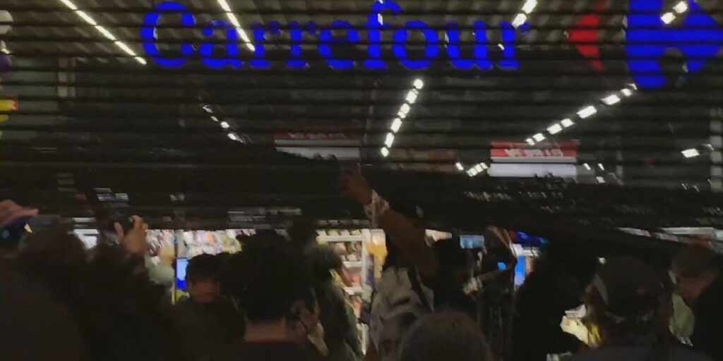 Península faz ajuste e participação no Carrefour Brasil cai abaixo de 5%