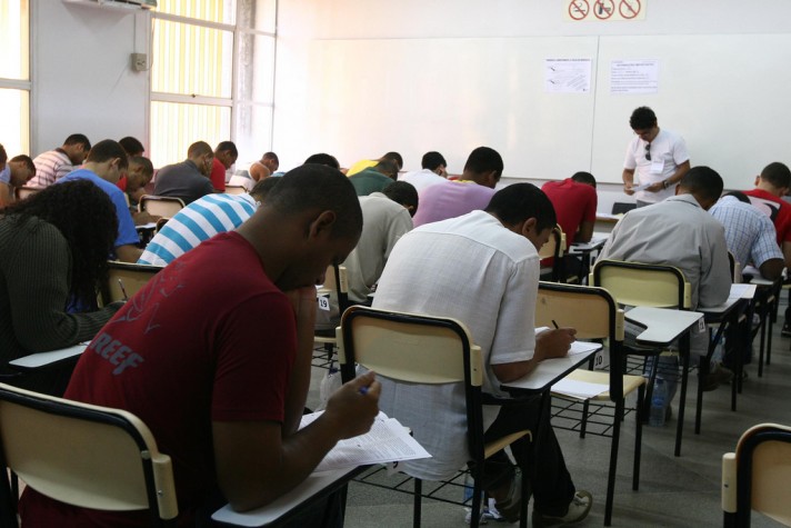 TRF-4 abre inscrições para concurso com salários de até R$ 18,8 mil
