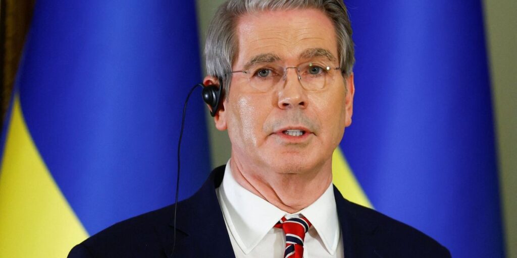 Cabe à China diminuir tensões comerciais, diz secretário do Tesouro dos EUA