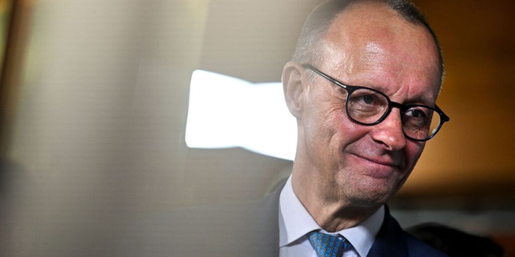 Futuro chanceler da Alemanha pede ação rápida sobre tarifas