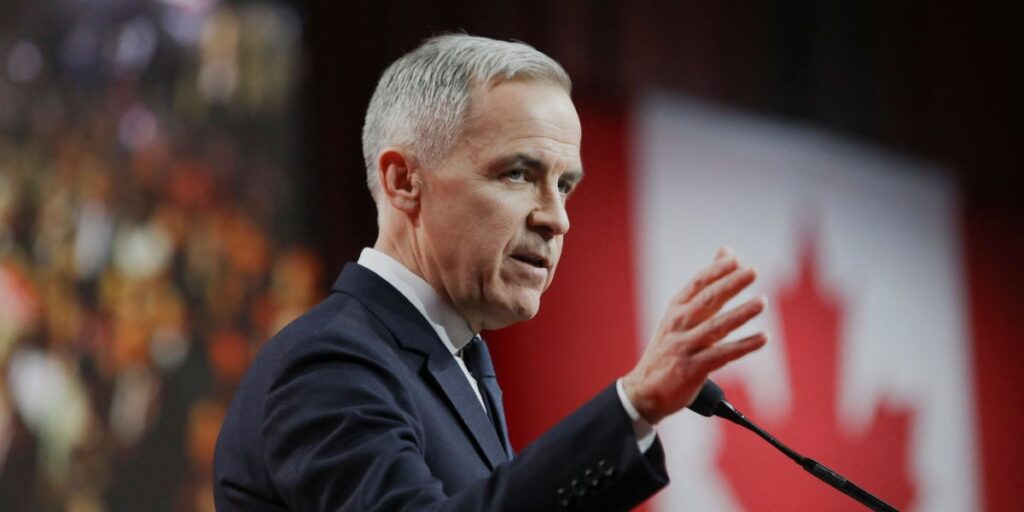 Canadá anuncia tarifa de 25% sobre carros em retaliação às medidas dos EUA