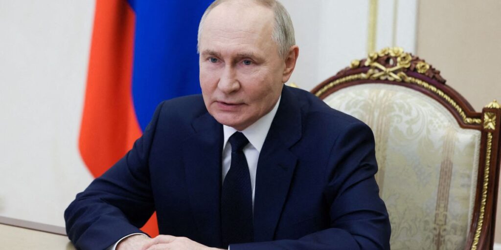 Kremlin vê progresso após reunião entre Putin e enviado de Trump