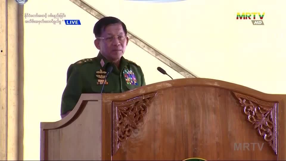 Militares de Mianmar disparam contra comboio de ajuda humanitária