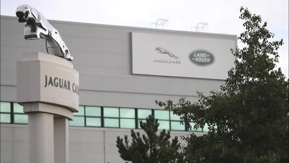 Jaguar Land Rover suspende exportações para os EUA após tarifa de 25%