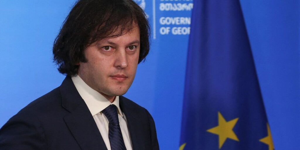Geórgia faz demissão em massa de servidores que apoiam União Europeia