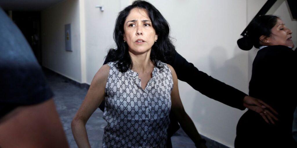 Oposição quer investigação sobre asilo à ex-primeira-dama do Peru