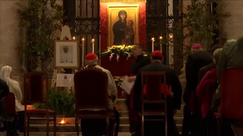 Enterro do Papa Francisco: caixão chega à Basílica de Santa Maria Maggiore