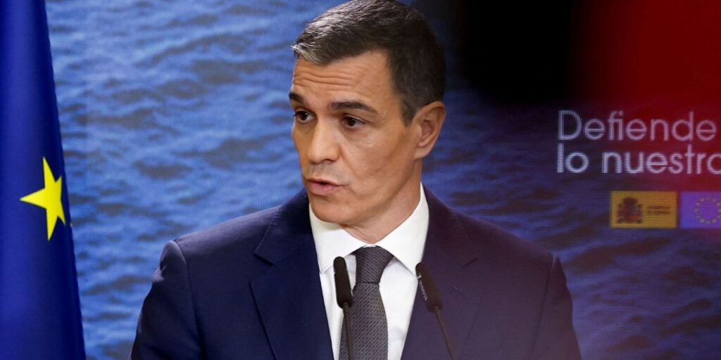 Metade da rede elétrica da Espanha é restaurada após apagão, diz premiê