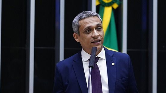 Fux concede 15 dias para Gayer explicar frases sobre Gleisi e Lula