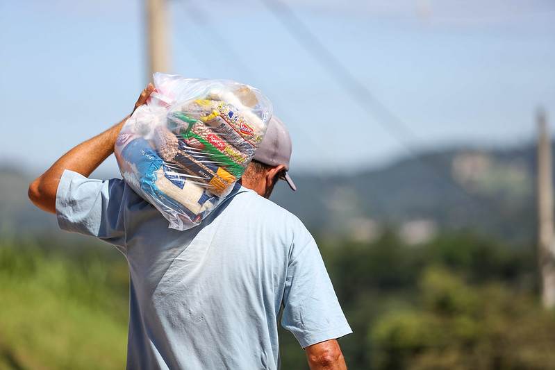 Custo da cesta básica sobe em 14 capitais brasileiras em março