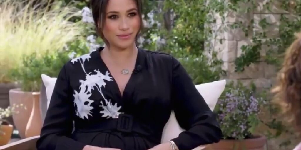 Meghan Markle diz que sofreu problema de saúde pós-parto: "Assustador"