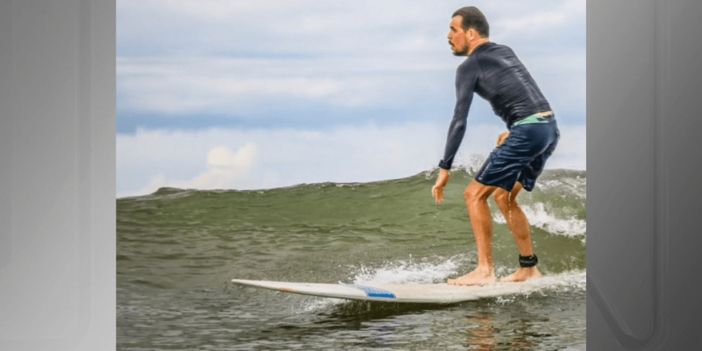 Quem era o surfista francês que morreu afogado após grandes ondas em Santos