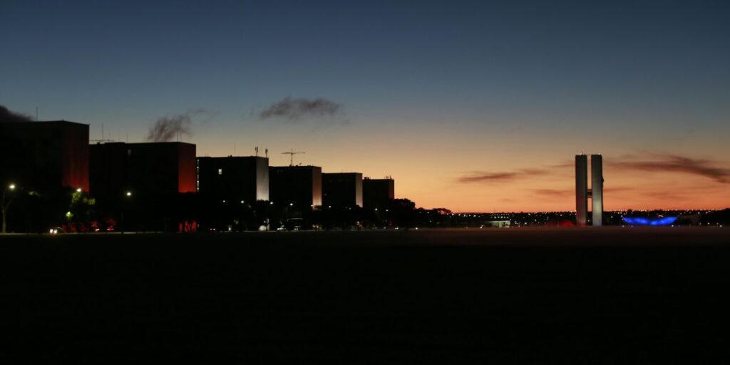 Precatórios pressionarão contas em 2027, limitando políticas públicas