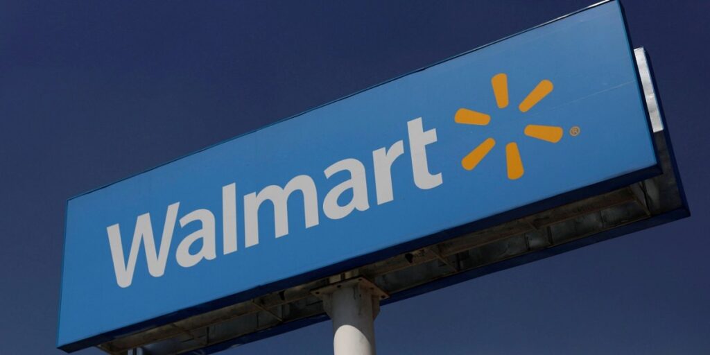 Walmart reafirma vendas do 1º tri antes das tarifas e ação sobe 5,2% em NY