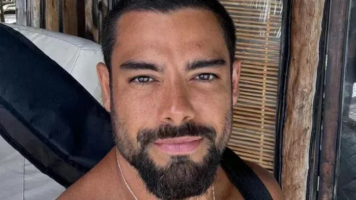 Namorado de Sandy rebate acusação de fraude: "Sistema lucra com adoecer"