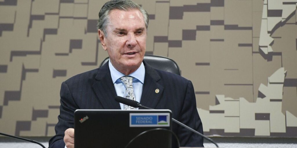 Moraes manda prender ex-presidente Fernando Collor