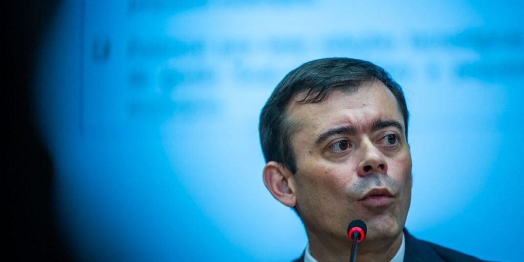 Tesouro afirma que INSS arcará com ressarcimento de descontos irregulares