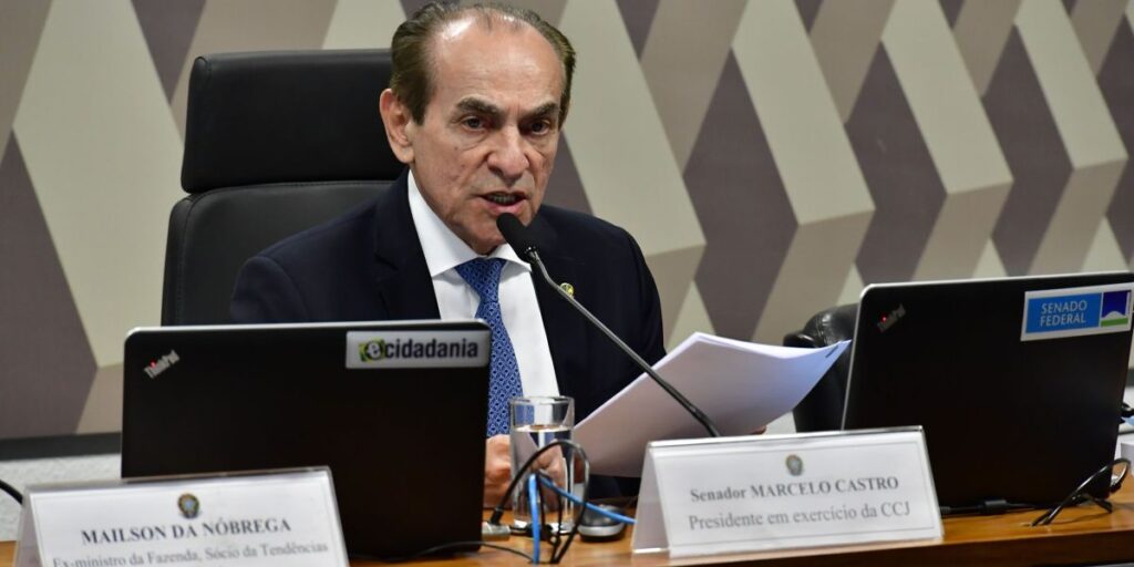 Vagas para mulheres reparam erro histórico, diz relator do Código Eleitoral