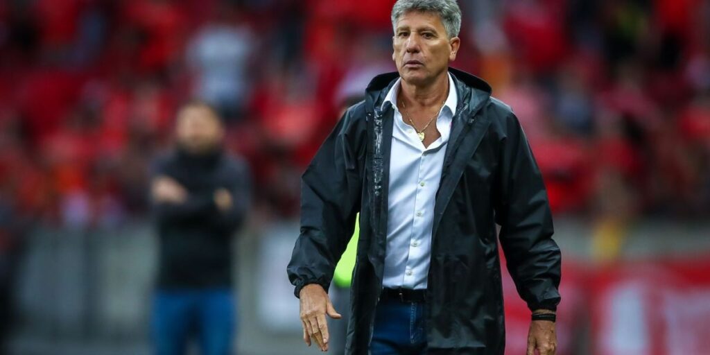 "Fluminense vai jogar como time grande", diz Renato durante apresentação