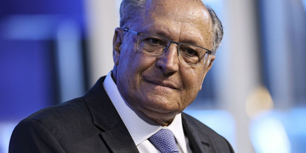 Em videochamada, Alckmin e ministro chinês defendem fortalecimento da OMC