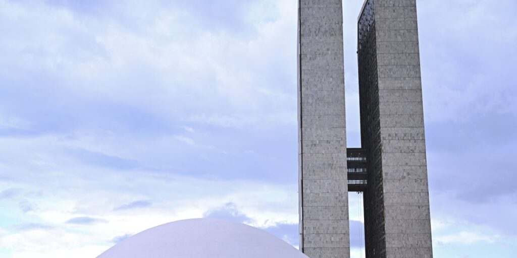 Reforma do IR deve elevar consumo em R$ 10 bi e reduzir desigualdade em 1%