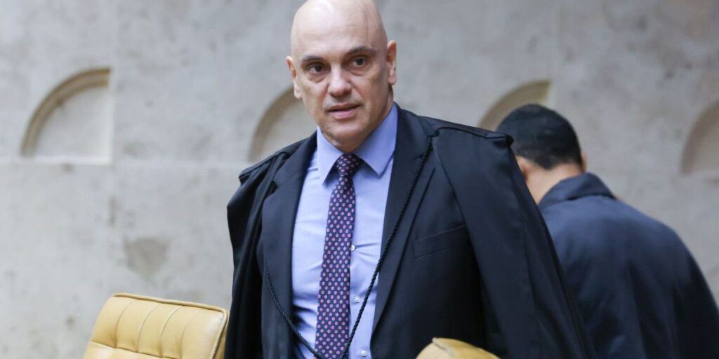 Moraes vota para condenar mais sete réus por participação no 8 de janeiro
