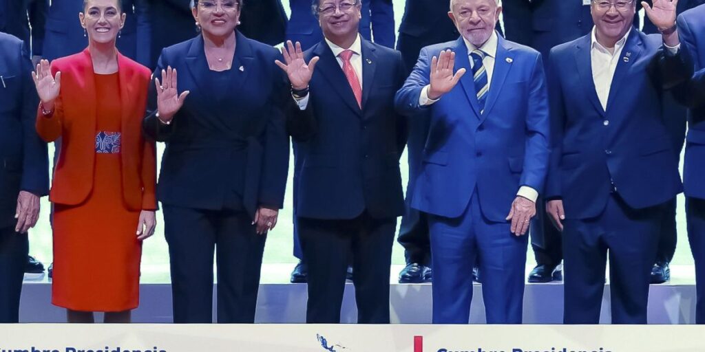 Lula diz que tarifas desestabilizam economia durante cúpula da Celac