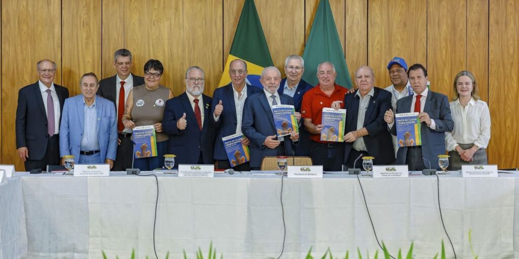 Sindicalistas fazem apelo por Lula em ato de 1º de Maio