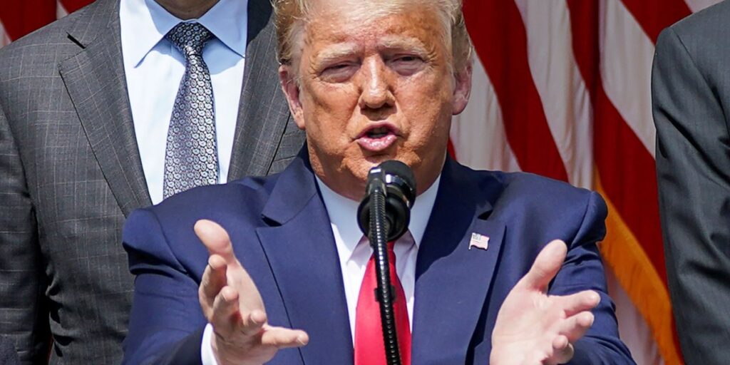 Casa Branca demite vários funcionários após Trump se reunir com ativista