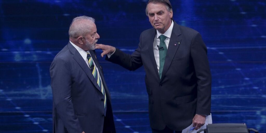 Quaest: 44% têm medo da volta de Bolsonaro; 41%, da permanência de Lula