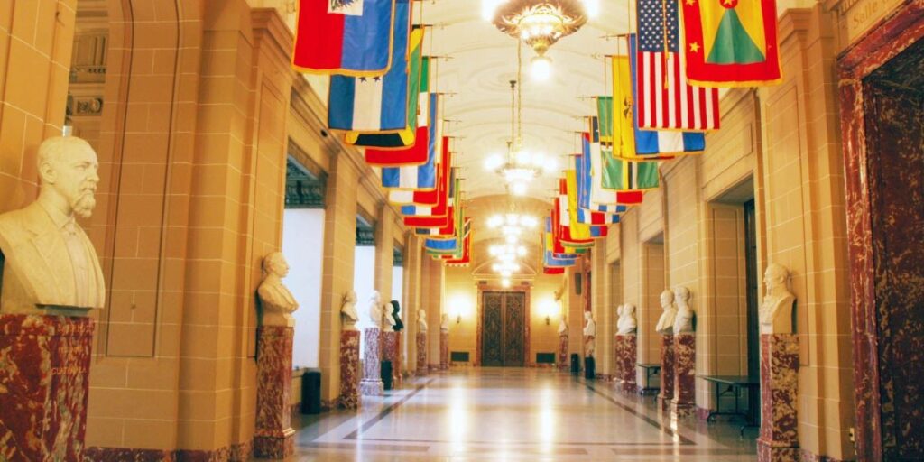 OEA expressa confiança em resultado da eleição no Equador