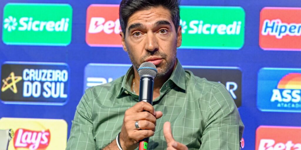 Abel pede menos afobação aos jogadores do Palmeiras após derrota